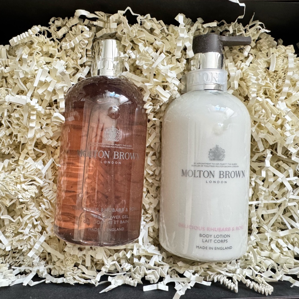 Molton Brown Delicious Rhubarb & Rose Bath & Shower Gel.